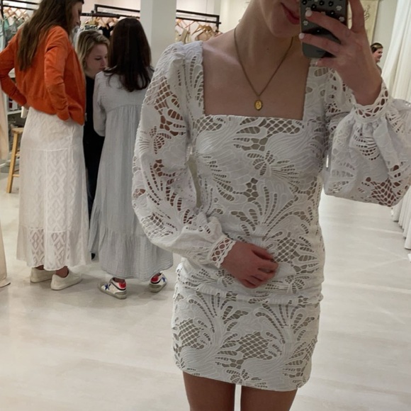 Elliatt Elizabeth‎ Floral Eyelet Long Sleeve Mini Dress in White – Size XS - Picture 2 of 5